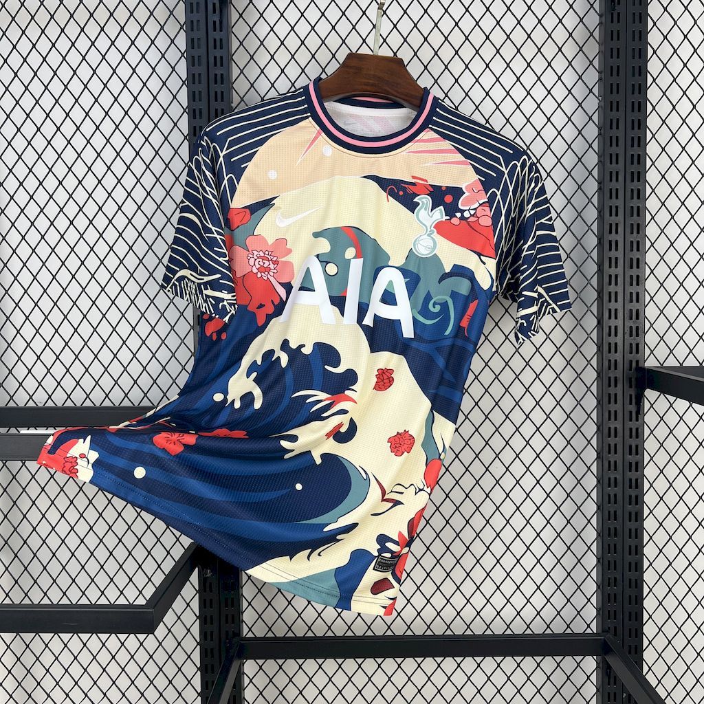 Tottenham "Spurs Hokusai" Limited Jersey