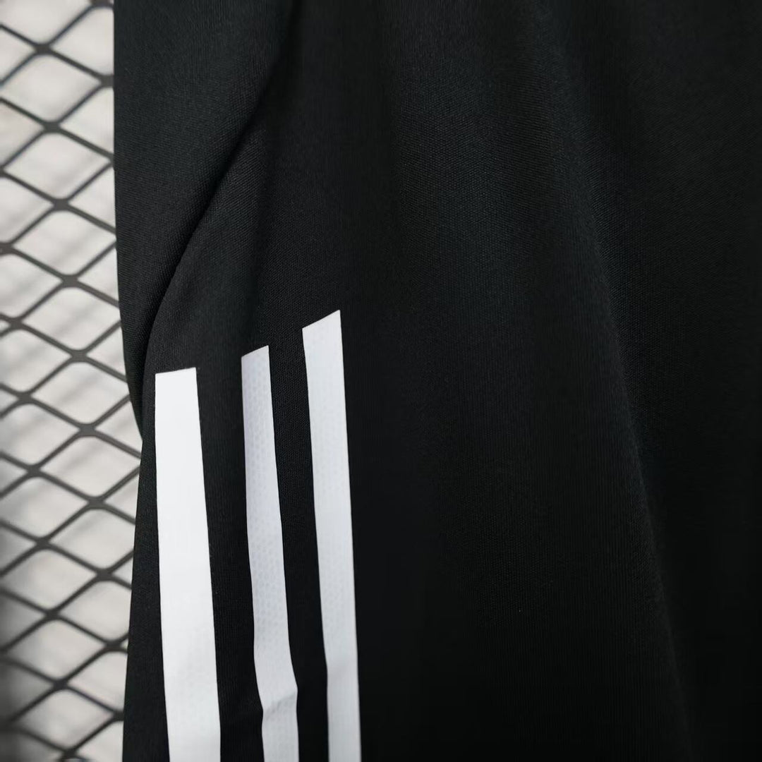 2025/2026 Manchester United Home Shorts
