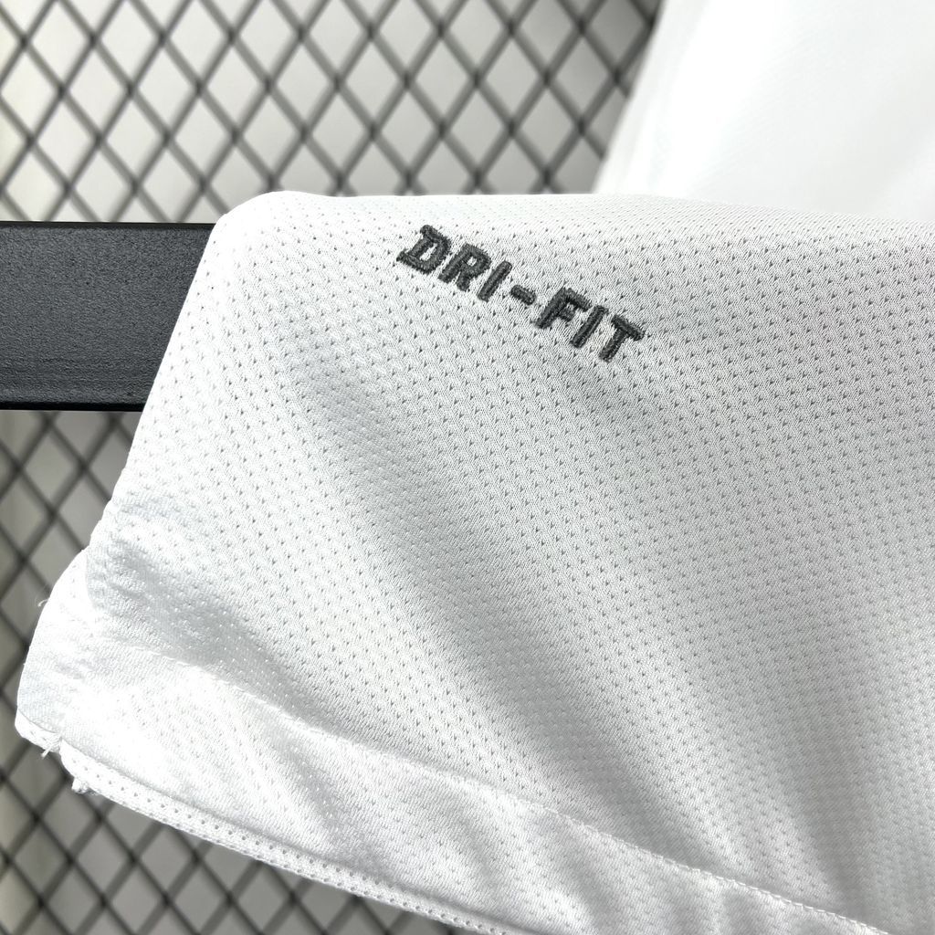 2010-2011 Retro Juventus Away Jersey