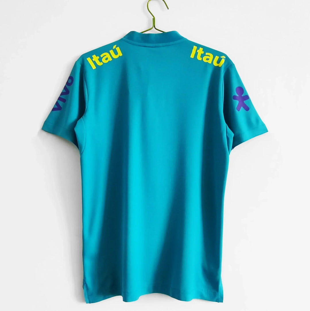 Brazil Retro 2022 Training Kit
