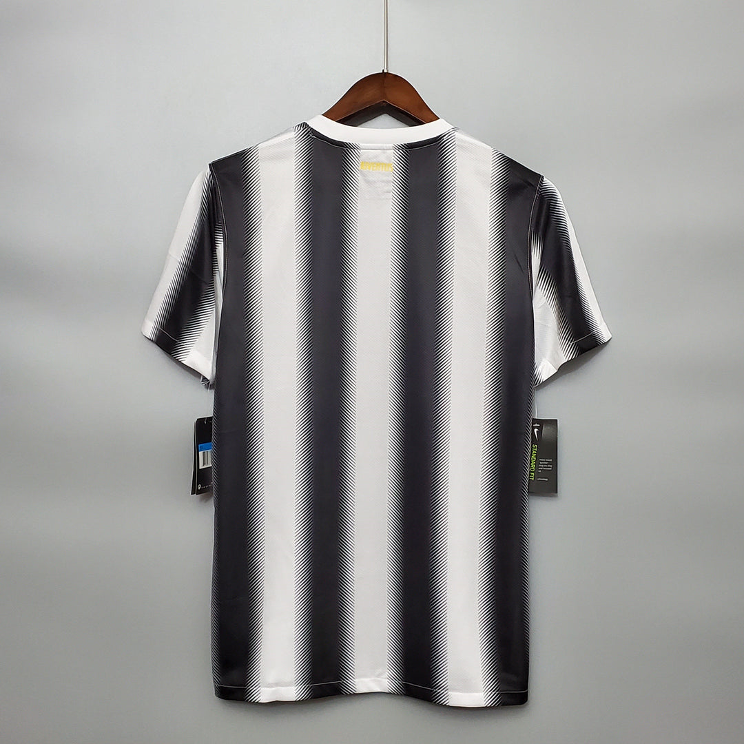 2011-2012 Retro Juventus Home Jersey