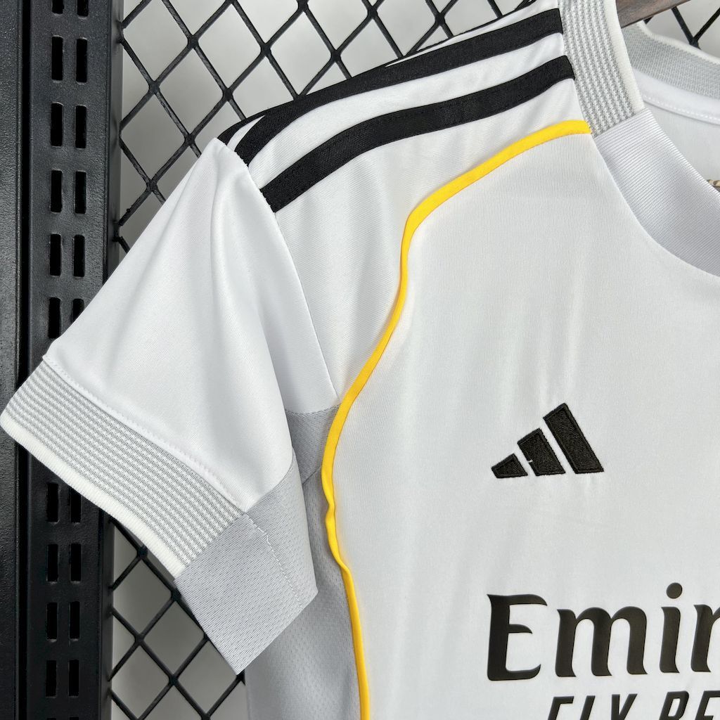 Womens 2025/2026 Real Madrid Home Football Shirt