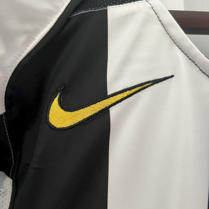 2004-2005 Retro Juventus Home Jersey
