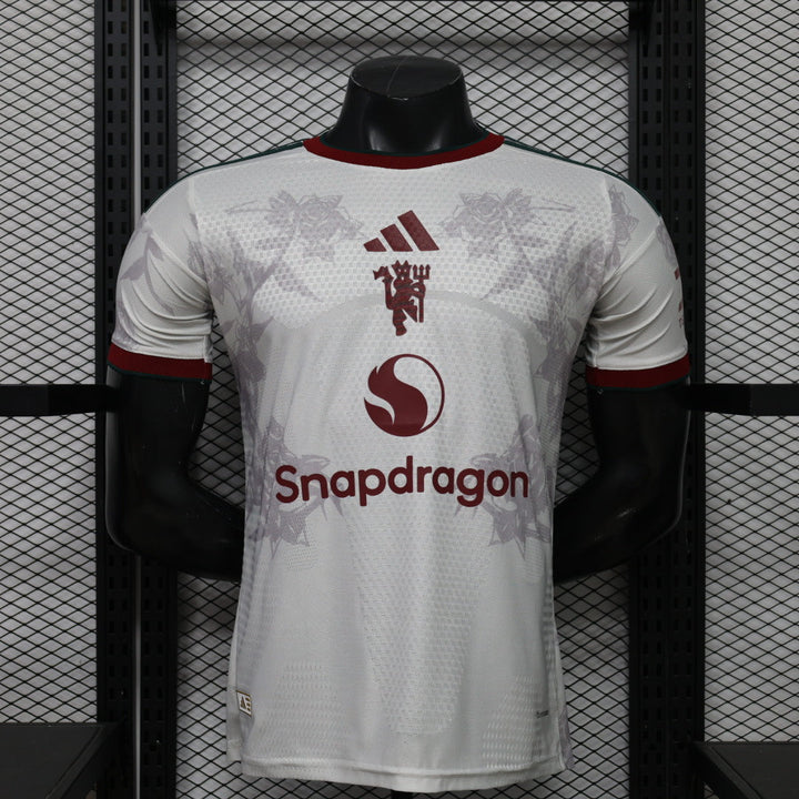 Manchester United "Rose Heritage" Limited Jersey